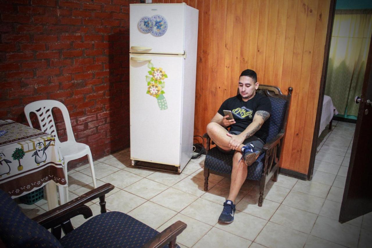 Hostel Haus Puerto Iguazú Esterno foto