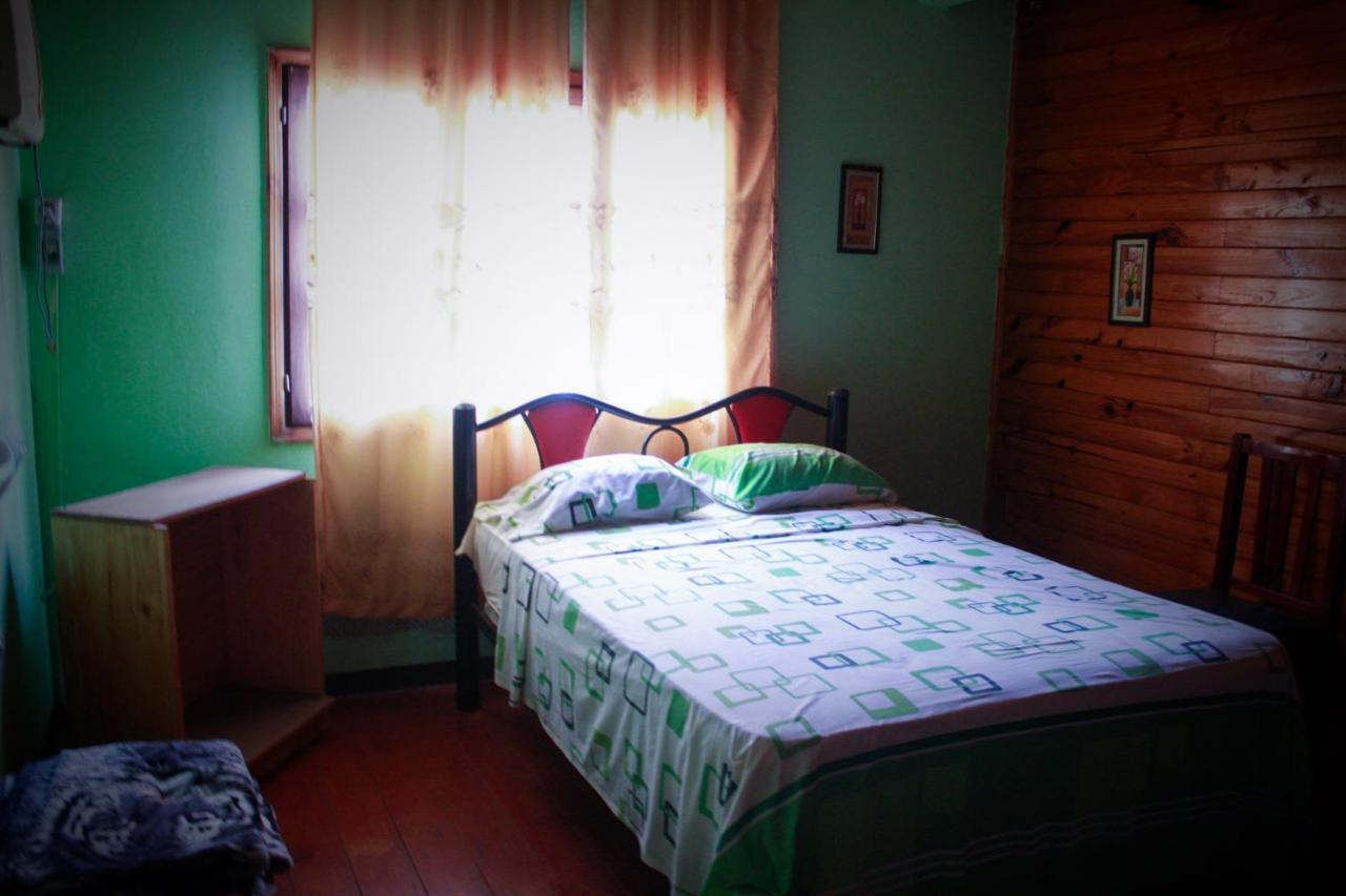 Hostel Haus Puerto Iguazú Esterno foto