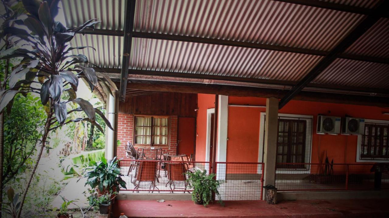 Hostel Haus Puerto Iguazú Esterno foto