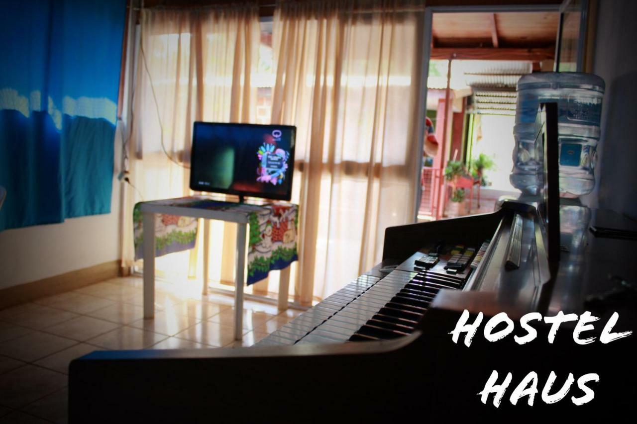 Hostel Haus Puerto Iguazú Esterno foto